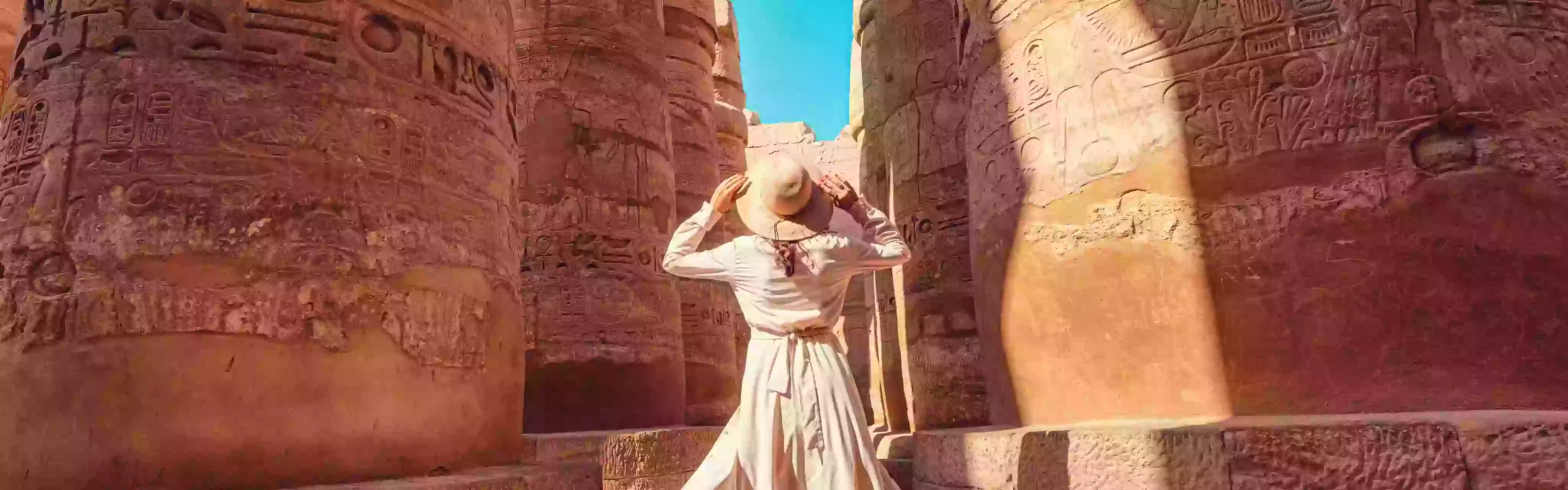 people-love-to-visit-Egypt-ask-aladdin