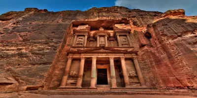 City of Petra Travel Guide