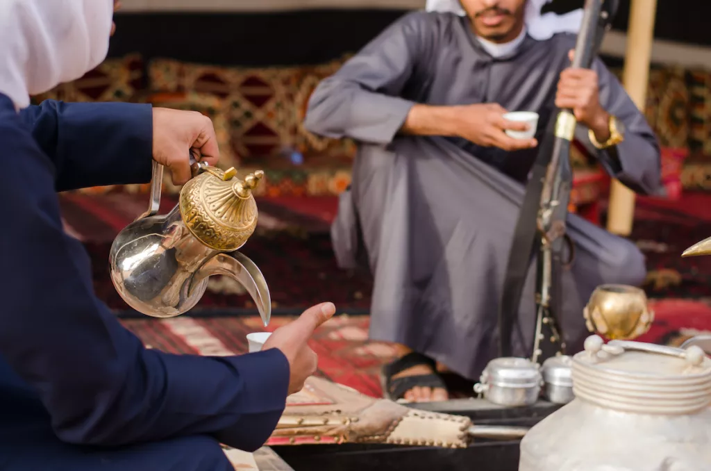 the-significance-of-hospitality-in-bedouin-culture-ask-aladdin