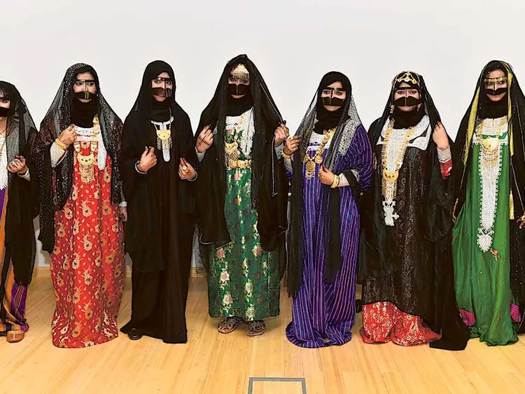 traditional-clothing-of-uaes-bedouin-culture-ask-aladdin